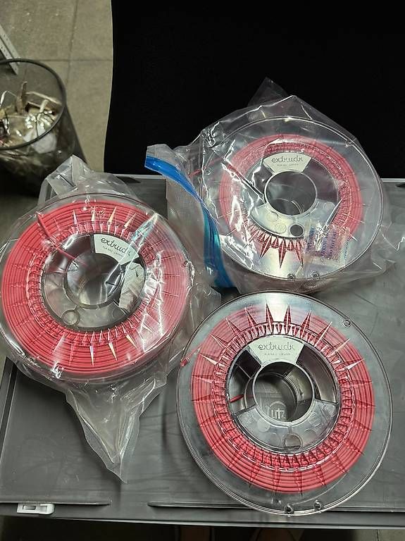 Filamento: PLA Extrudr Filament d'impression 3d rouge/ 2.85mm – Usato da Engollon venduto da Winters91 4