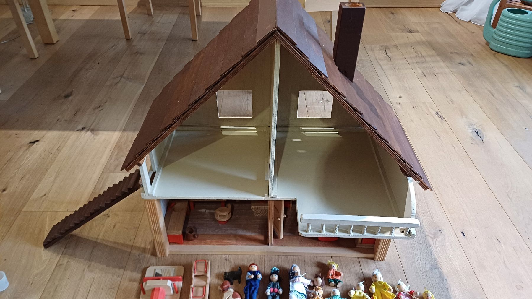 Puppenhäuser & -möbel: Puppenhaus-Set Handgefertigt 1990er – Gebraucht aus Rheinfelden von danielfellner