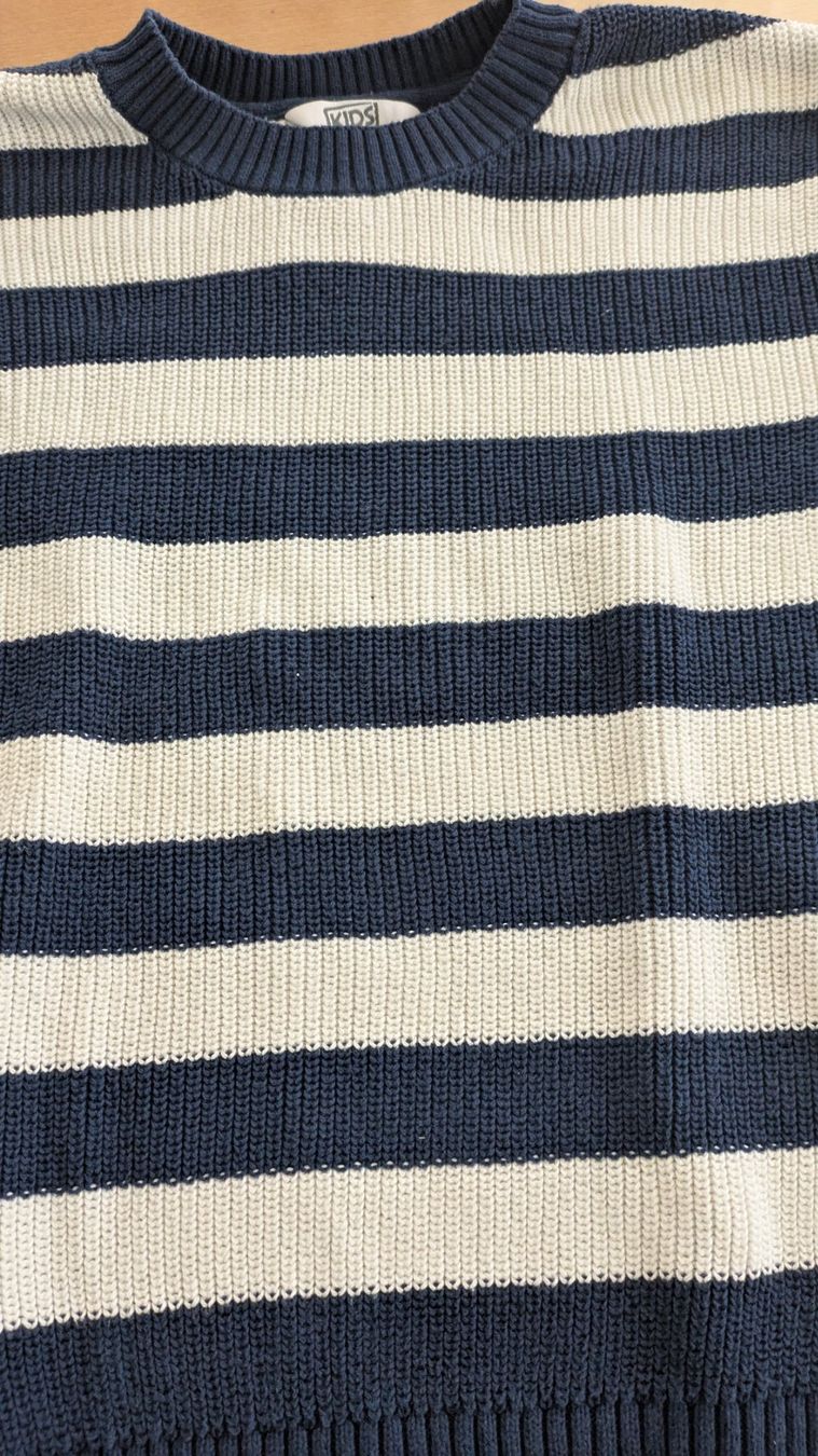 Pullover & Sweatshirts: Schöner, warmer, gestreifter Pullover - 134 – Gebraucht aus Staufen von Fleby84 1