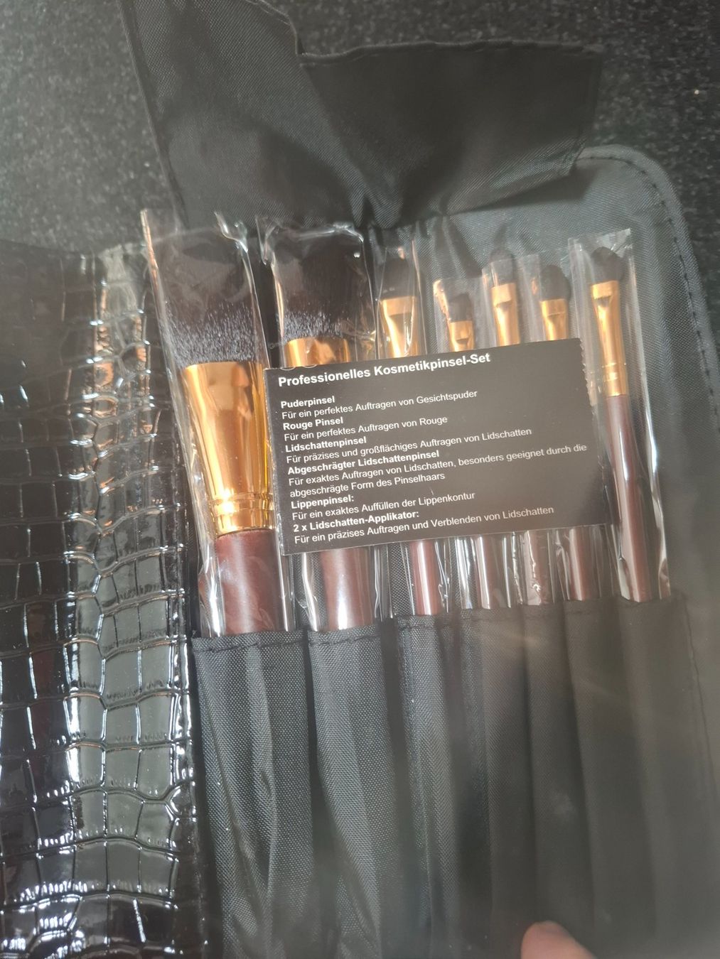 Make-up: Professionelles Kosmetikpinsel-Set mit Tasche Neu – Neu und originalverpackt aus Münchenbuchsee von Twertor 2