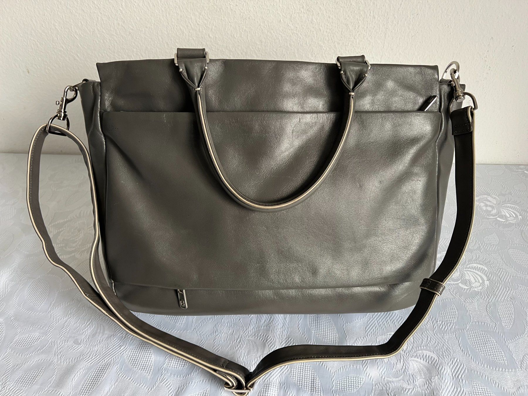 Bree Borse da donna: Orig. BREE Echtleder Hand oder Umhängetasche – Usato da Frauenfeld venduto da rey06 3