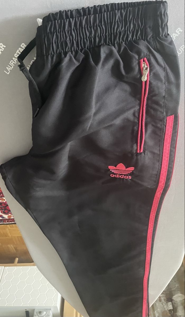 Adidas Completi & Tailleur: Adidas Trainingsanzug Schwarz/Pink – Nuovo (secondo la descrizione) da Au/ZH venduto da markthallerapperswil 4