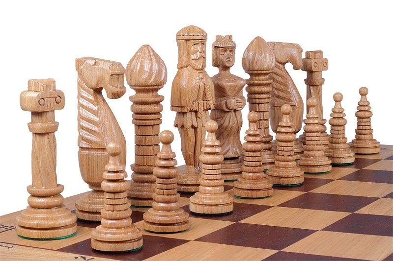 Giochi: Geschnitztes Eichen-Schachbrett Neu – Nuovo e nell'imballaggio originale da Buchs Zh venduto da bar_7kk7 1
