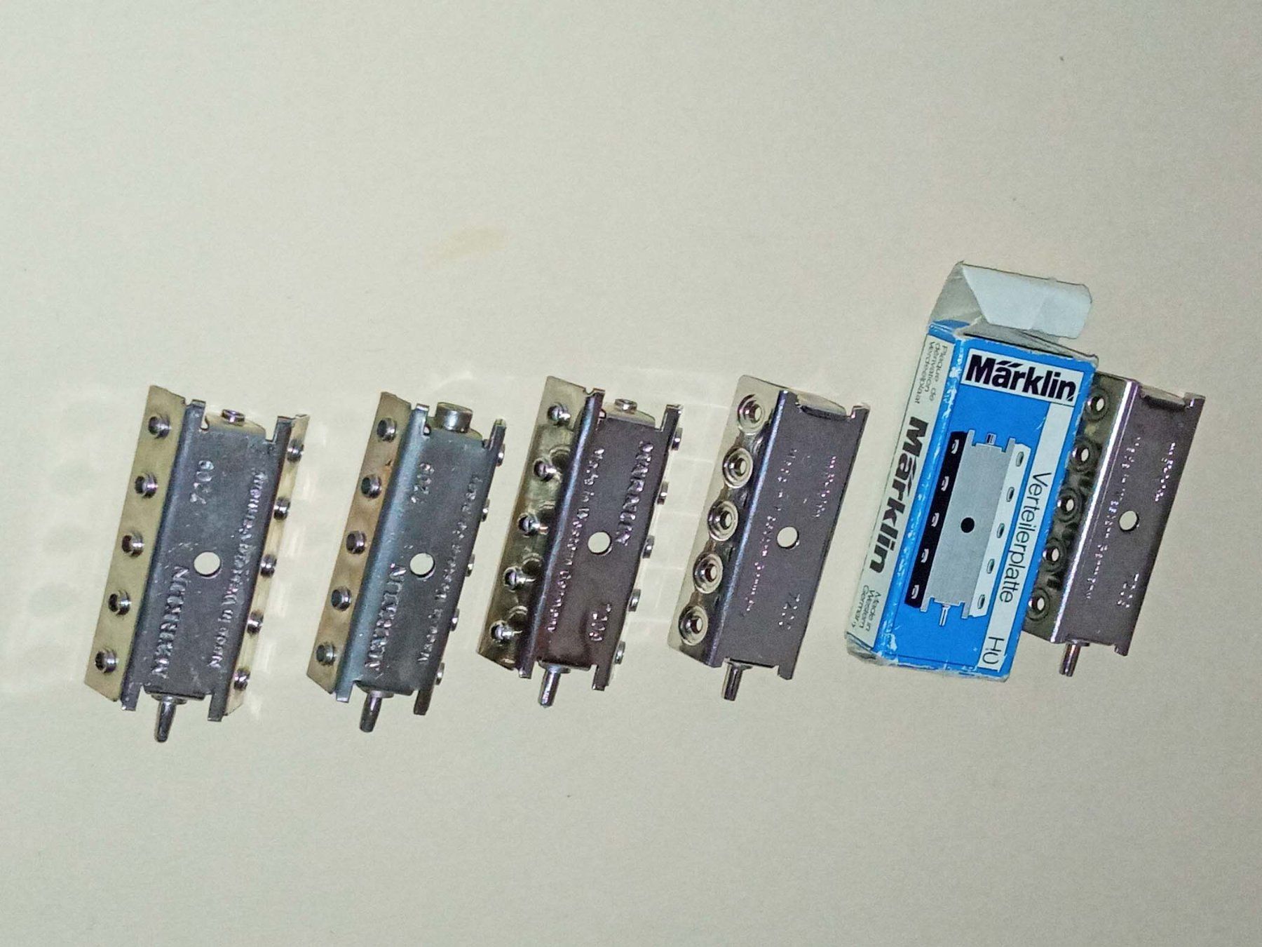 Märklin Modellini di ferrovie: Märklin 7209 Verteilerplatten – Usato da Riazzino venduto da bertowe 2