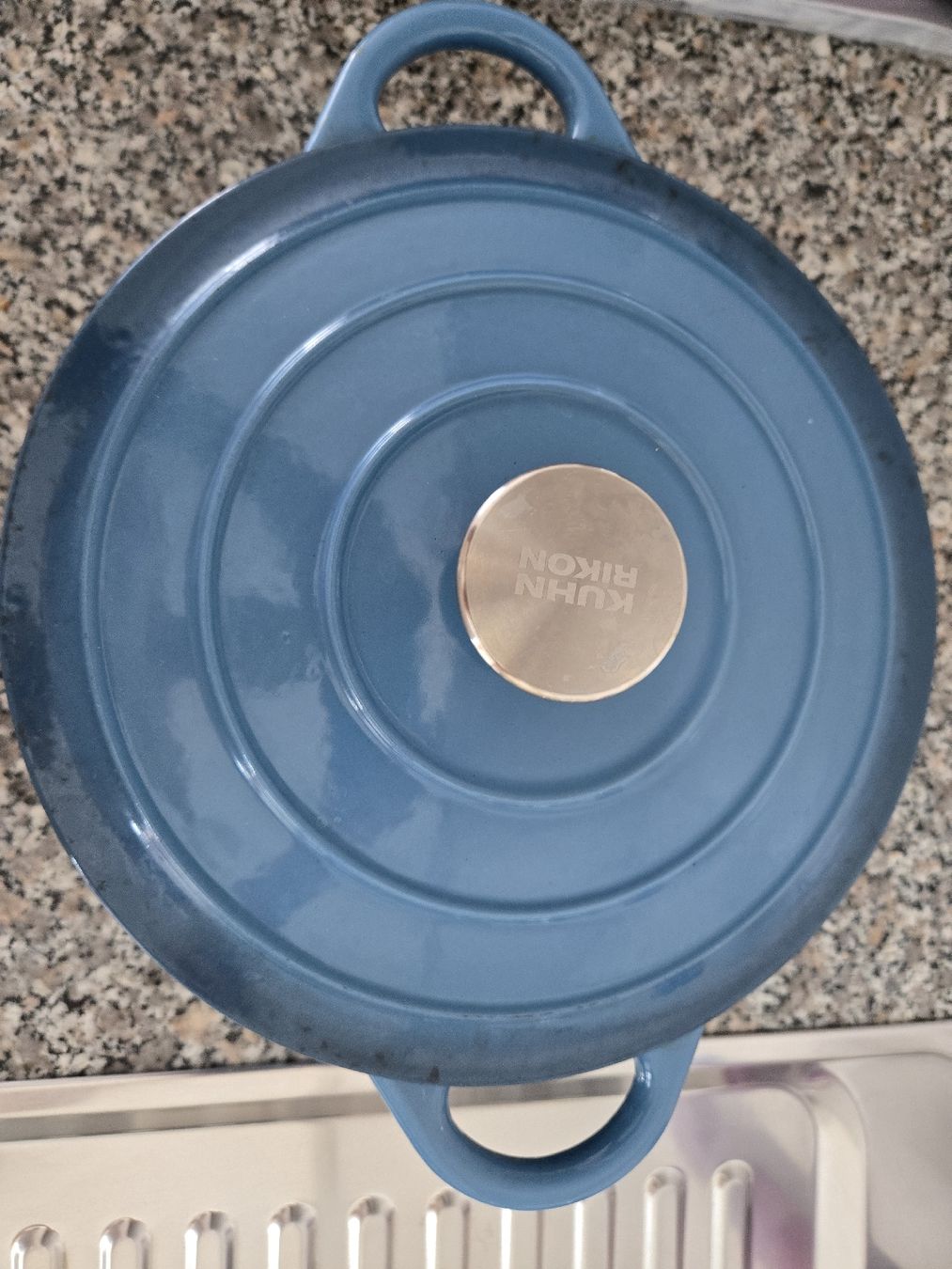 Kuhn Töpfe: Bräter Gusseisen 24 cm – Gebraucht aus Aadorf von Tirgram 2