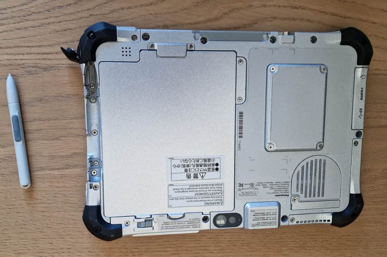 Panasonic Tablet PC: Panasonic FZ-G1 TOUGHPAD Tablet – Usato da Chur venduto da kai.chur 1