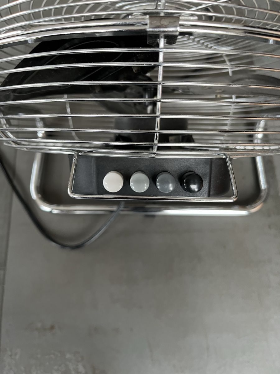 Ventilateurs: Bodenventilator Metall – D'occasion à Seltisberg par Live4magic 1