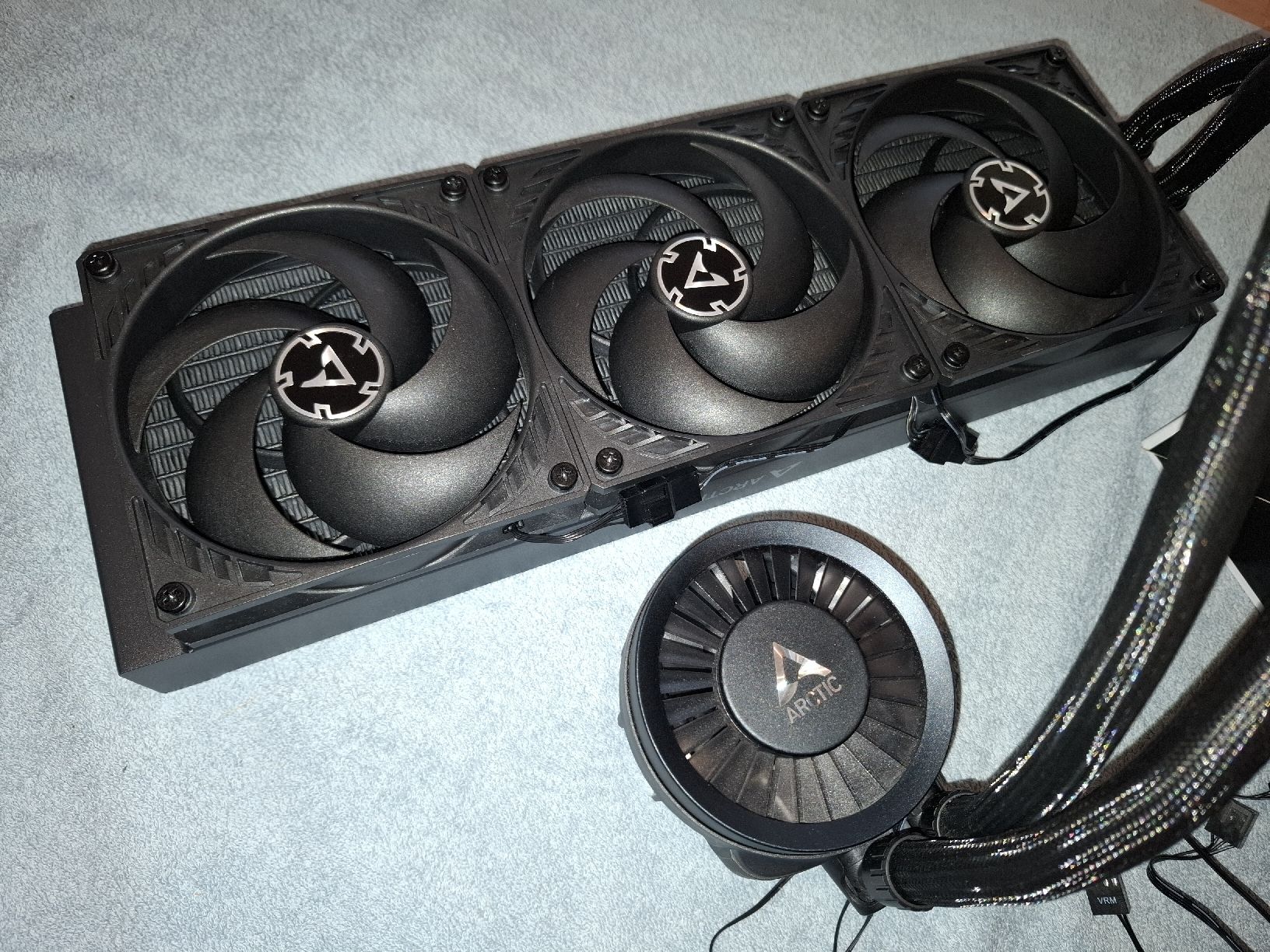 Composants électroniques: Arctic Liquid Freezer 3 AiO 360mm – D'occasion à Winterthur par justs0m3guy 1