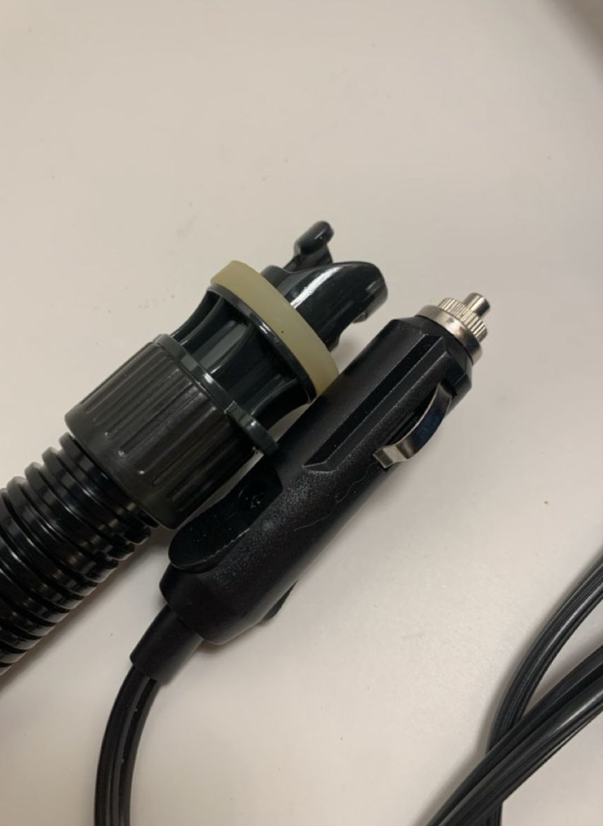 Pompe & Parti di ricambio: HT-782 Luftpumpe SUP, neuwertig, Autostecker – Usato da Emmenbrücke venduto da Herzog07 2