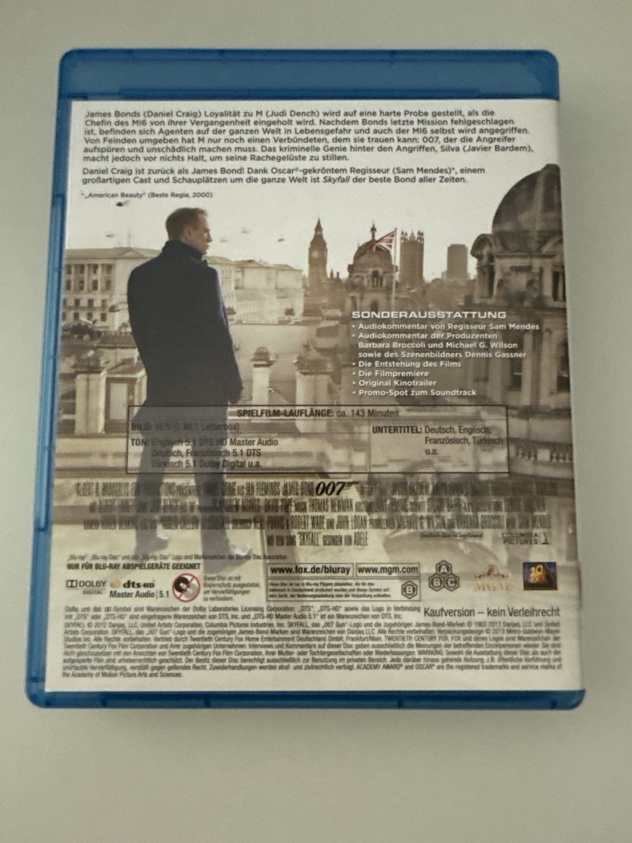 Tutti i DVDs: James Bond 007 - Skyfall - Blu-Ray - Top Zustand! – Usato da Hittnau venduto da PeterS75 1