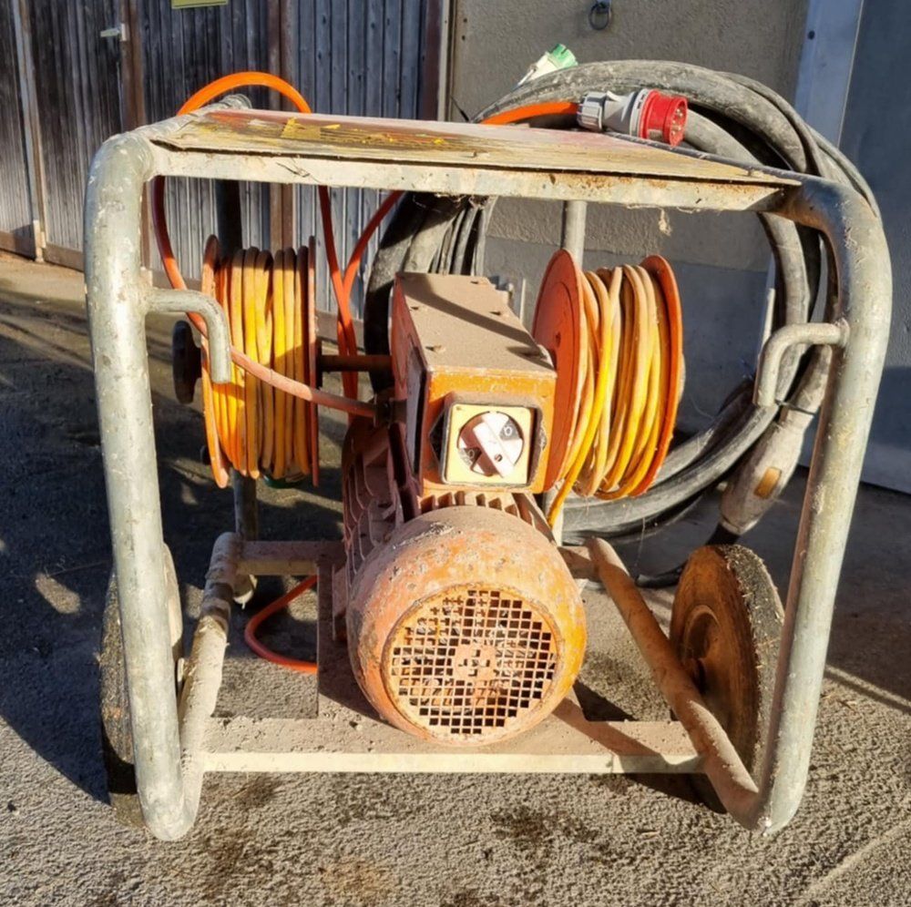 Tutte le macchine: Beton Vibrator – Usato da Besenbüren venduto da StellavomTinkerhof 7
