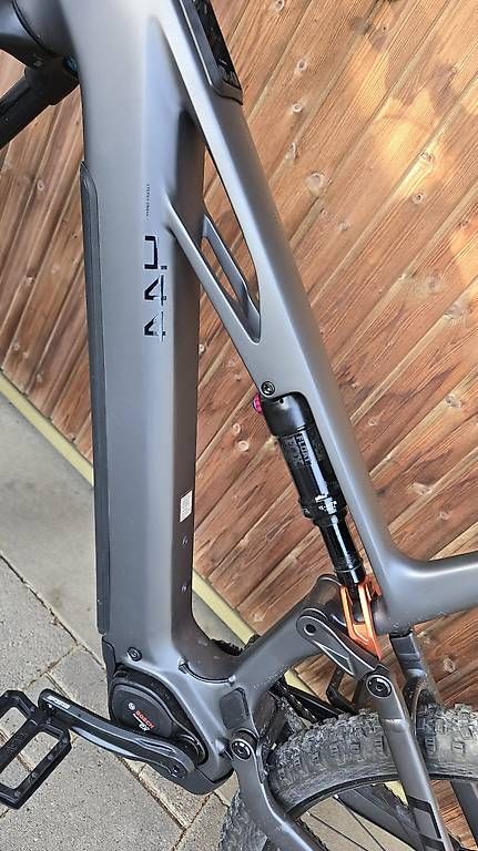 Vélos: E-Bike Cube Carbon Neuwertig  – D'occasion à Bronschhofen par Timi.g 1