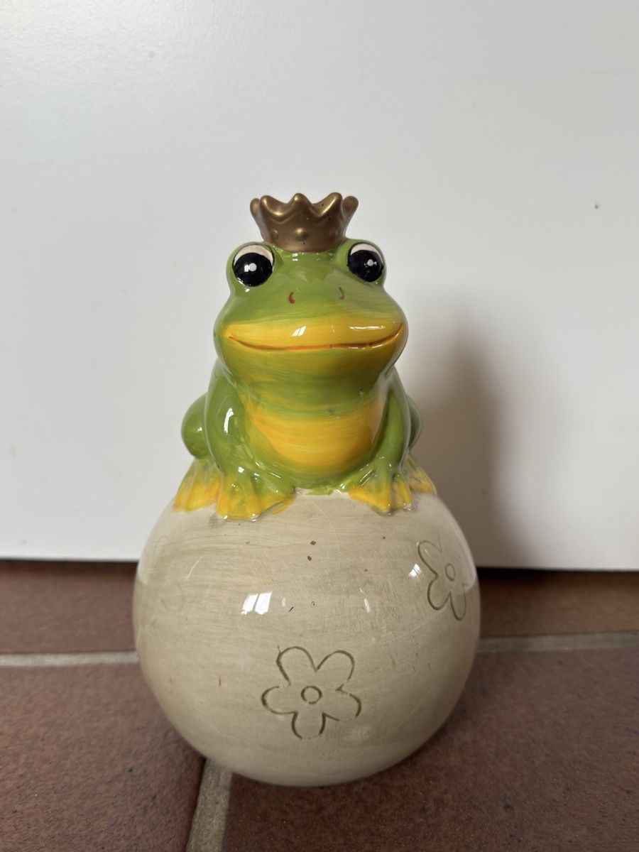 Spardosen: Kässeli Froschkönig – Gebraucht aus Hombrechtikon von Froeschli9