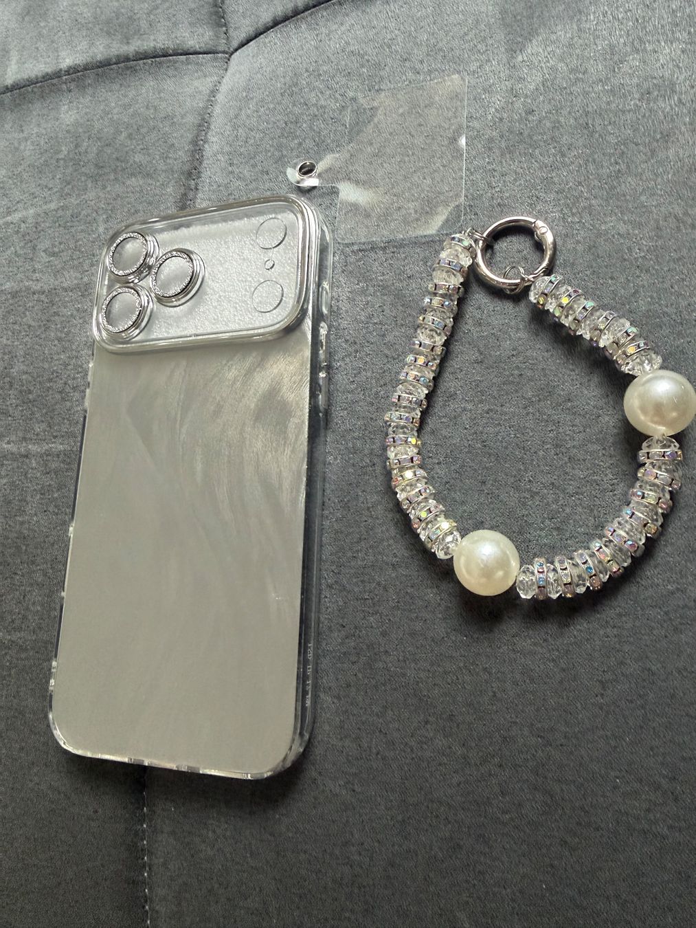 Apple Cover & Protezioni schermo: iPhone 17 Pro Max Hülle neu, 2 Modelle – Nuovo e nell'imballaggio originale da Kloten venduto da des_xv52 1