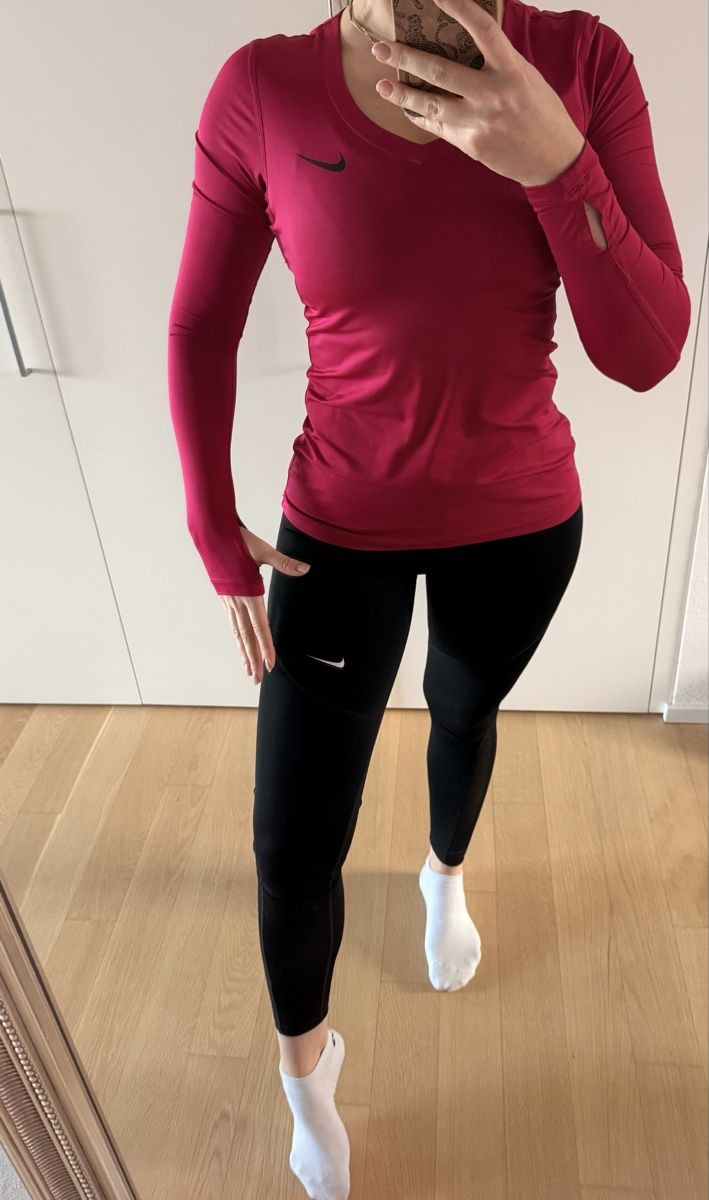 Nike Maglioni & Felpe: Nike Pro Training Pullover longsleeve M Pink Beere Pulli  – Usato da Staad SG venduto da Chirrari 1