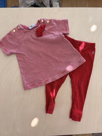 Ensemble Petit Bateau rouge rayé taille 12 mois 74cm