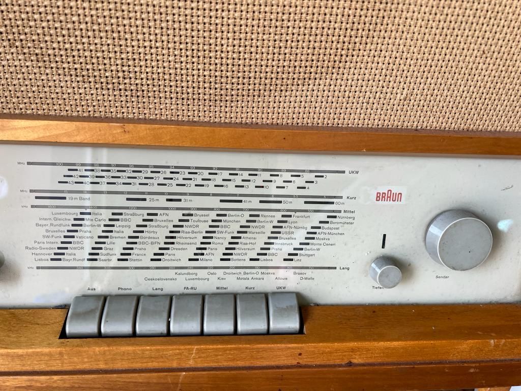 Radio: Radio mit Platten Spieler – Usato da Rüti ZH venduto da Bello70 1