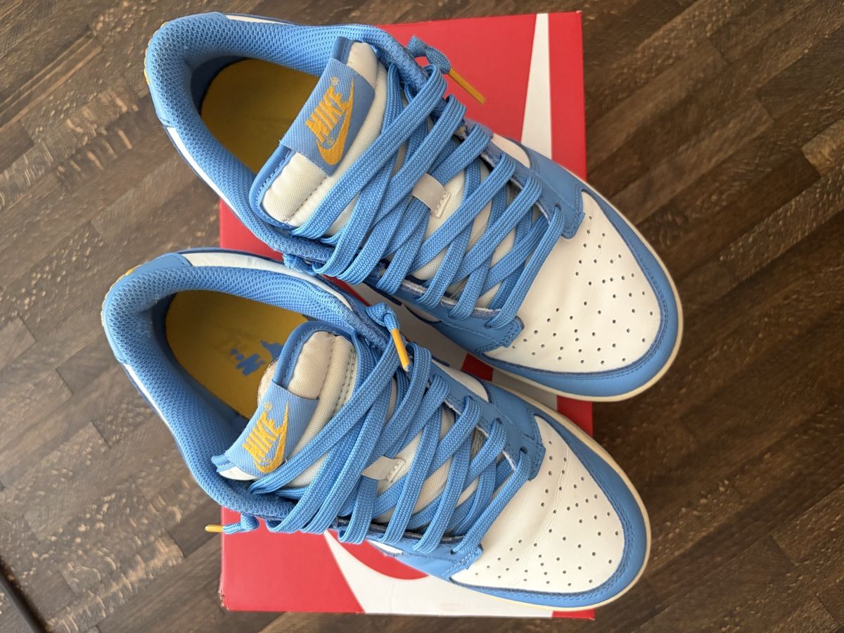 Chaussures femmes: Nike Dunk Low Wmns Grösse 38 neuwertig – D'occasion à Jegenstorf par Cakepop 1