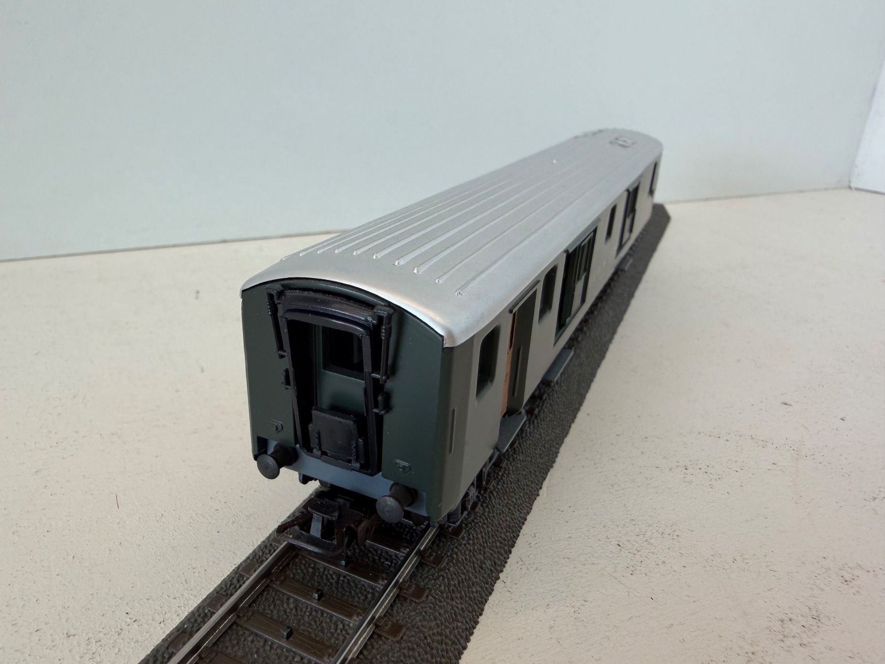 Hag Modelleisenbahnen: HAG 411 Gepäckwagen SBB DC – Gebraucht aus Büsserach von ModellbahnDepot 3