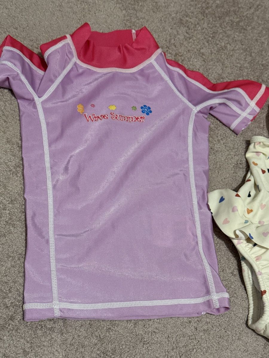 H&M Badekleider & Bikinis: 3 süsse Mädchen Badeanzüge Gr. 74/80 – Gebraucht aus Laufen von love_it 1