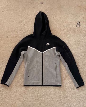 Nike Tech Gris et Noir