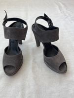 Sandales à talons hauts gris nubuck, T 39
