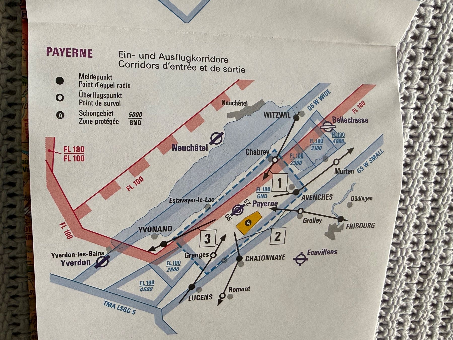 Cartine & Atlanti: Flugkarte Mil Airspace Chart - Schweizer Luftwaffe – Usato da Brütten venduto da Hst1 5