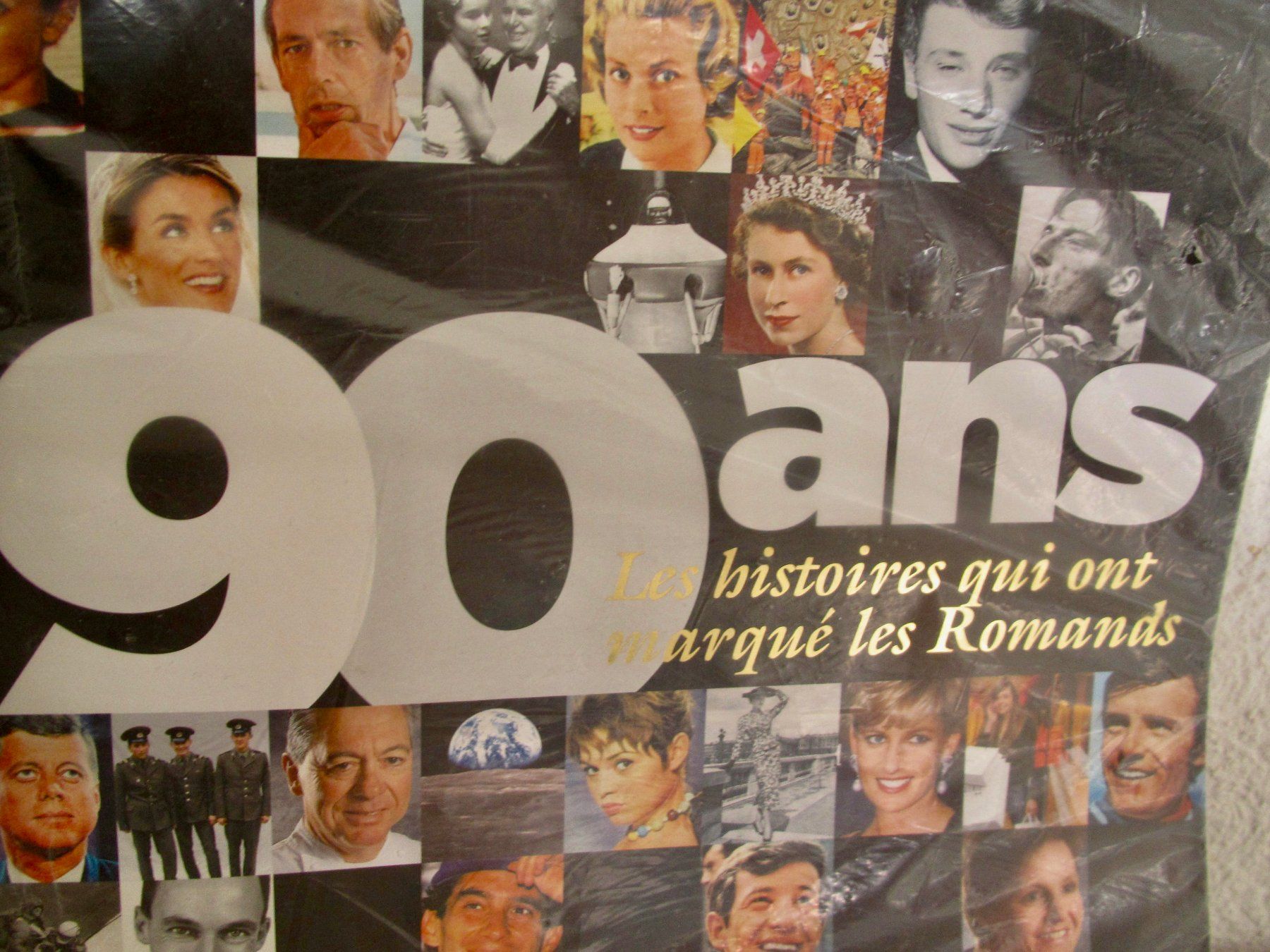Riviste & Magazine: 90 ANS ILLUSTRE  1921 - 2011  NEUF – Nuovo e nell'imballaggio originale da Murten venduto da Selliot 3