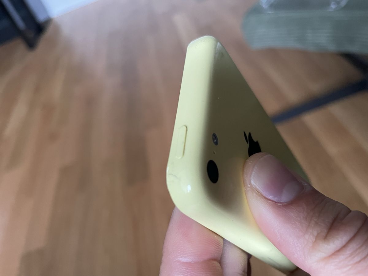Apple Portables: Iphone 5c Yellow mit Originalverpackung – Défectueux à Niederdorf par ciritungol 4