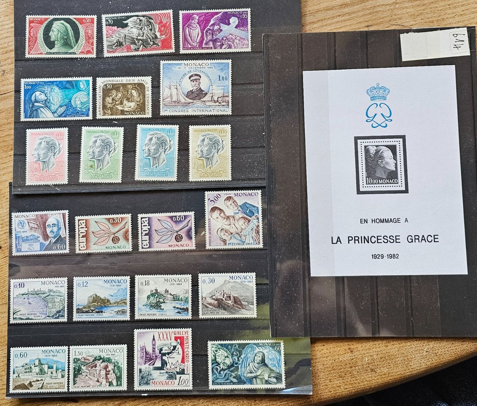 Tutti i francobolli: MONACO  divers timbres neufs ** – Nuovo (secondo la descrizione) da Les Valettes venduto da Nuba1