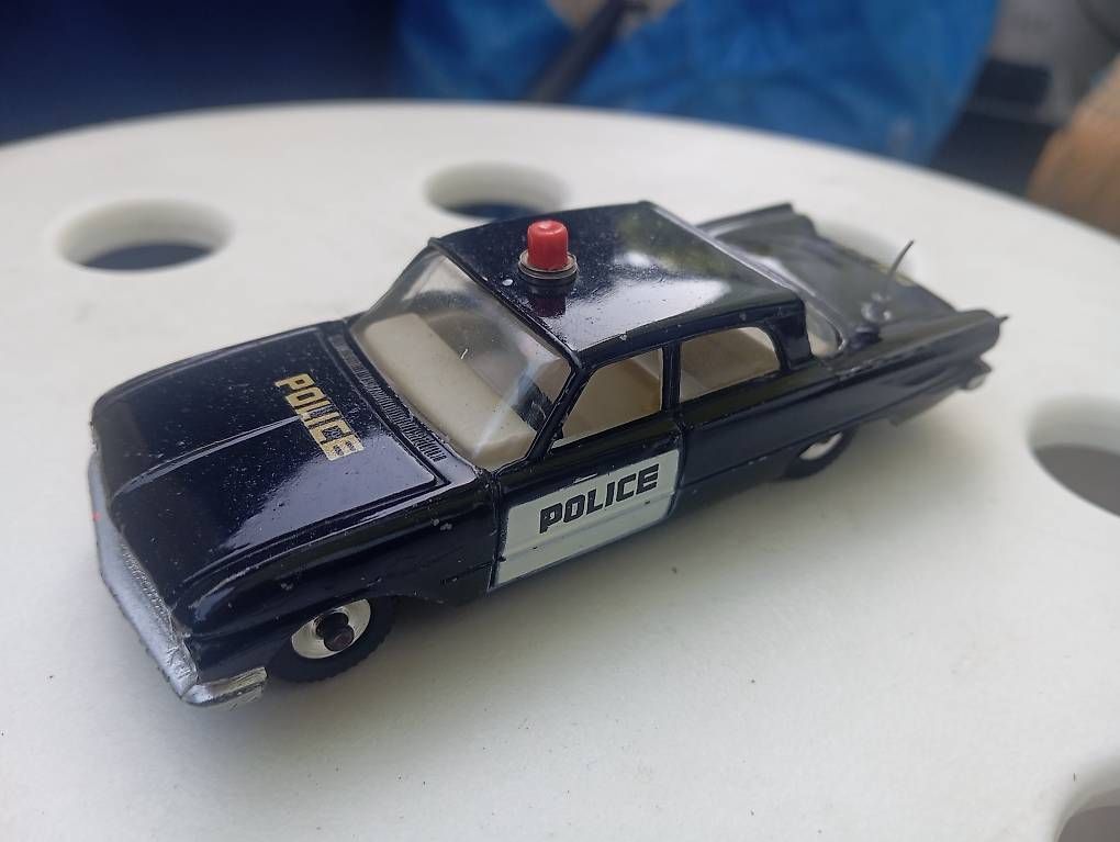 Dinky Toys Modellini d'auto: Ford fairlane Police – Usato da Basel venduto da Petergunn