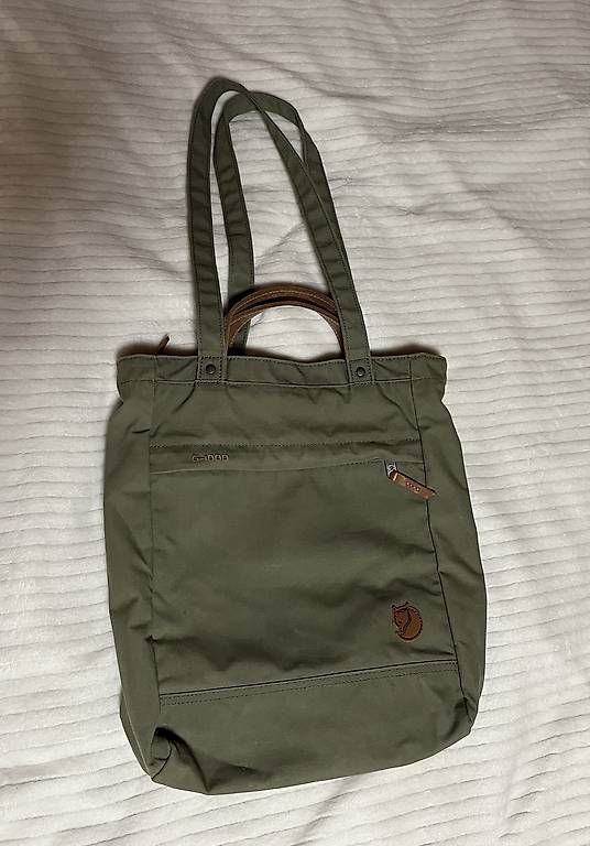 Fjällräven Taschen: Schultertasche Totepack – Gebraucht aus Obersaxen von nae_9jzf