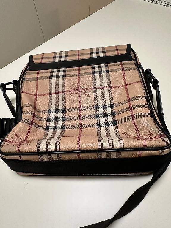 Burberry Sacs: Burberry Umhängetasche – D'occasion à Vallamand par zizou98 2