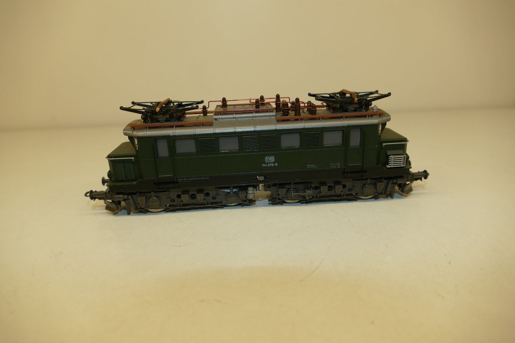 Roco Modellini di ferrovie: Roco H0: DB Elektrolok Baureihe 144 – Usato da Niederhasli venduto da rail-duerst 3