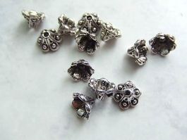 12 Perlkappen  altversilbert 6mm lang