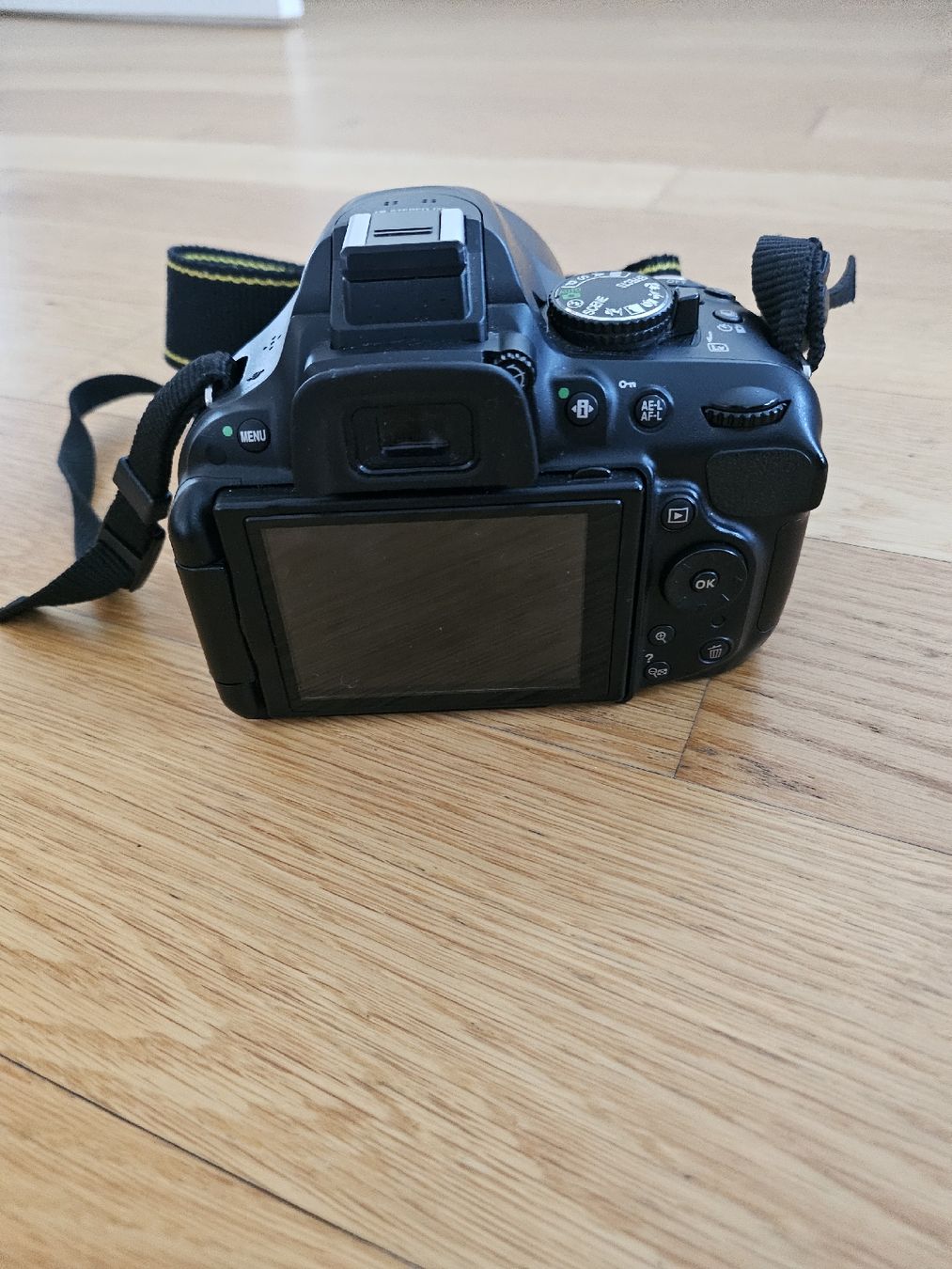 Nikon Kamera: Nikon D5200 mit 2 Objektiven, Stativ und mehr – Neu (gemäss Beschreibung) aus Männedorf von eli_y5vn 7