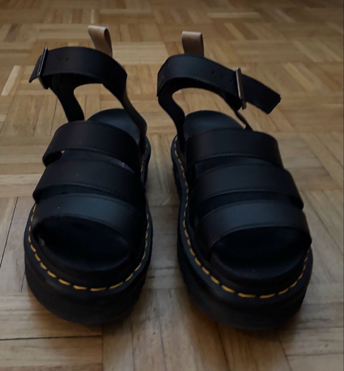 Dr. Martens Scarpe da donna: DE. MARTENS SANDALES NOIRES PLATEFORMES – Nuovo (secondo la descrizione) da Chêne Bougeries venduto da bri_f29f
