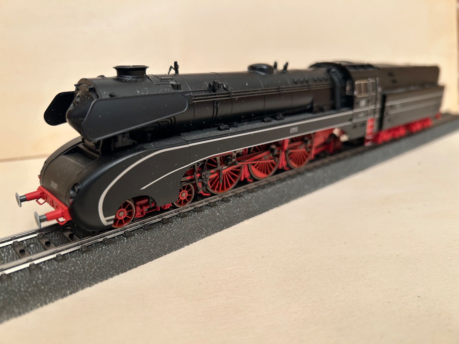 Märklin Modellini di ferrovie: Dampflok BR 10 Märklin 37080 – Usato da Aesch (Neftenbach) venduto da klaibovski 1