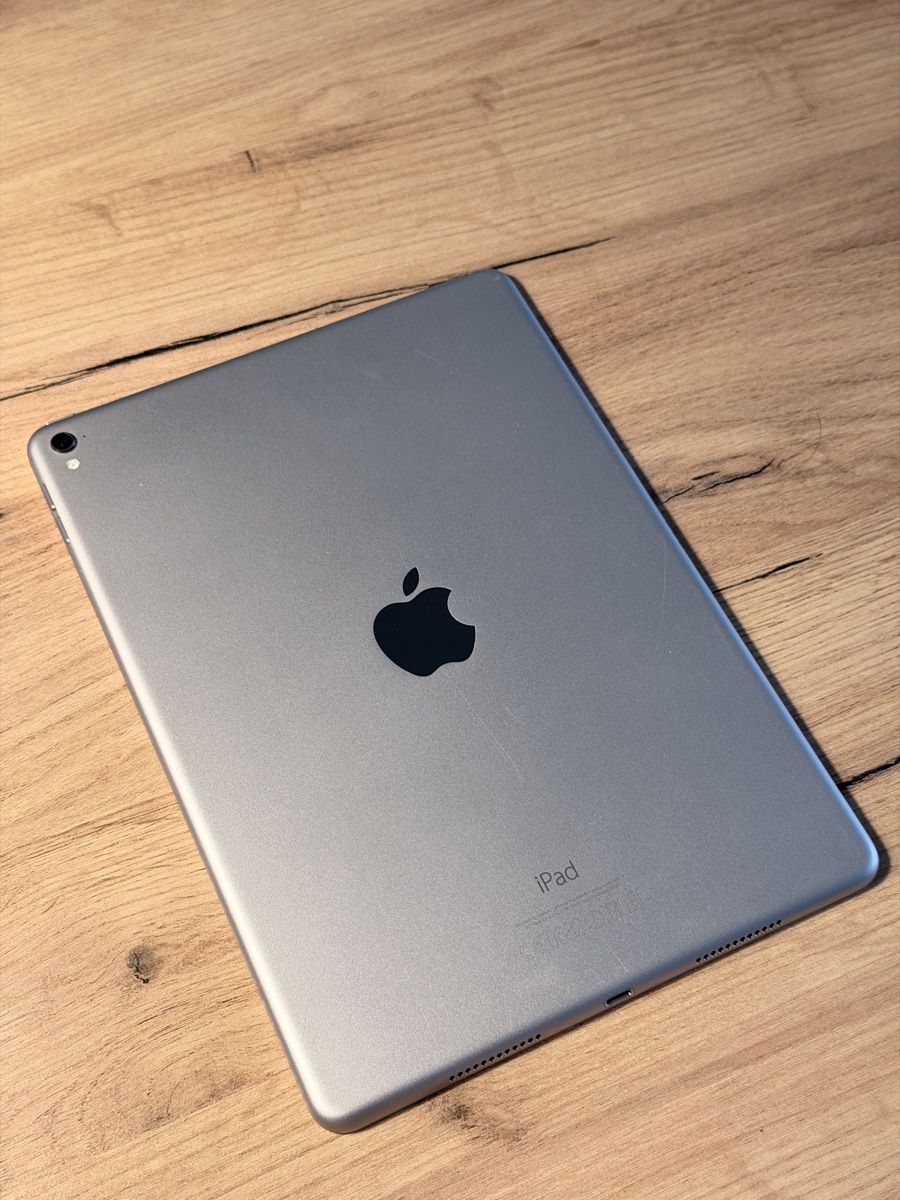 Apple Tablet PC: Apple iPad Pro 9.7" WLAN 32GB Space Gray incl. Case – Usato da Waldkirch venduto da ItaloFam 3