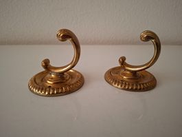 2 Wand- / Kleiderhaken   Messing  massiv  Vintage