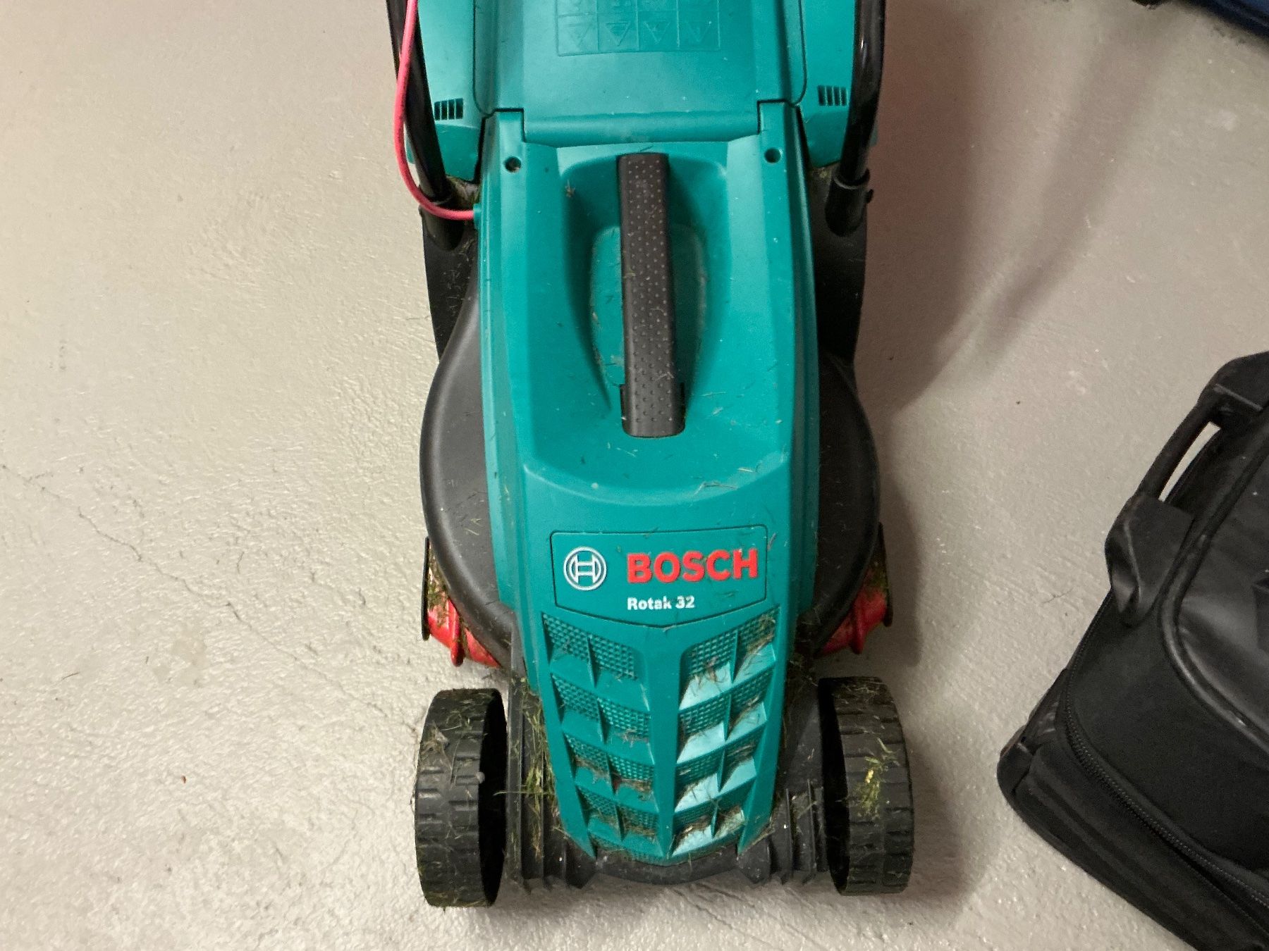 Bosch Tagliaerba: Rasenmäher Bosch Rotak 32 gebraucht – Usato da St. Gallen venduto da wintiboy 1
