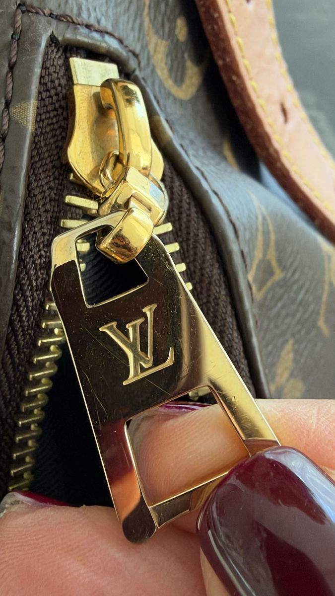 Louis Vuitton Borse: Louis Vuitton Bumbag – Usato da Kloten venduto da Sani1411 4