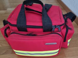 Notfalltasche mit Inhalt/gefüllt