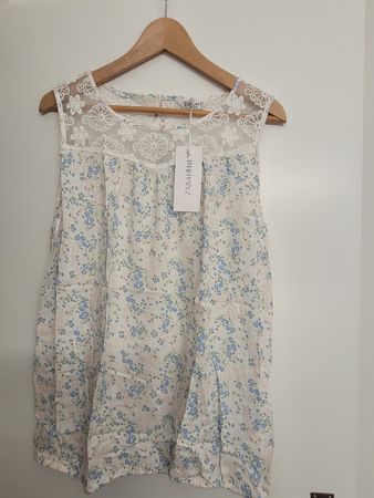 Sommerliches Top mit Spitze, Grösse XL neuwertig!