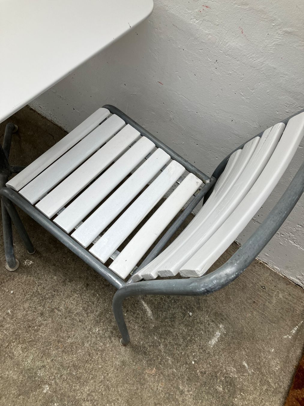 Bigla Set de table et chaises: Sissach Bigla 2er Sitzgarnitur – D'occasion à Erlenbach im Simmental! par Simmentaler-Perlen 2