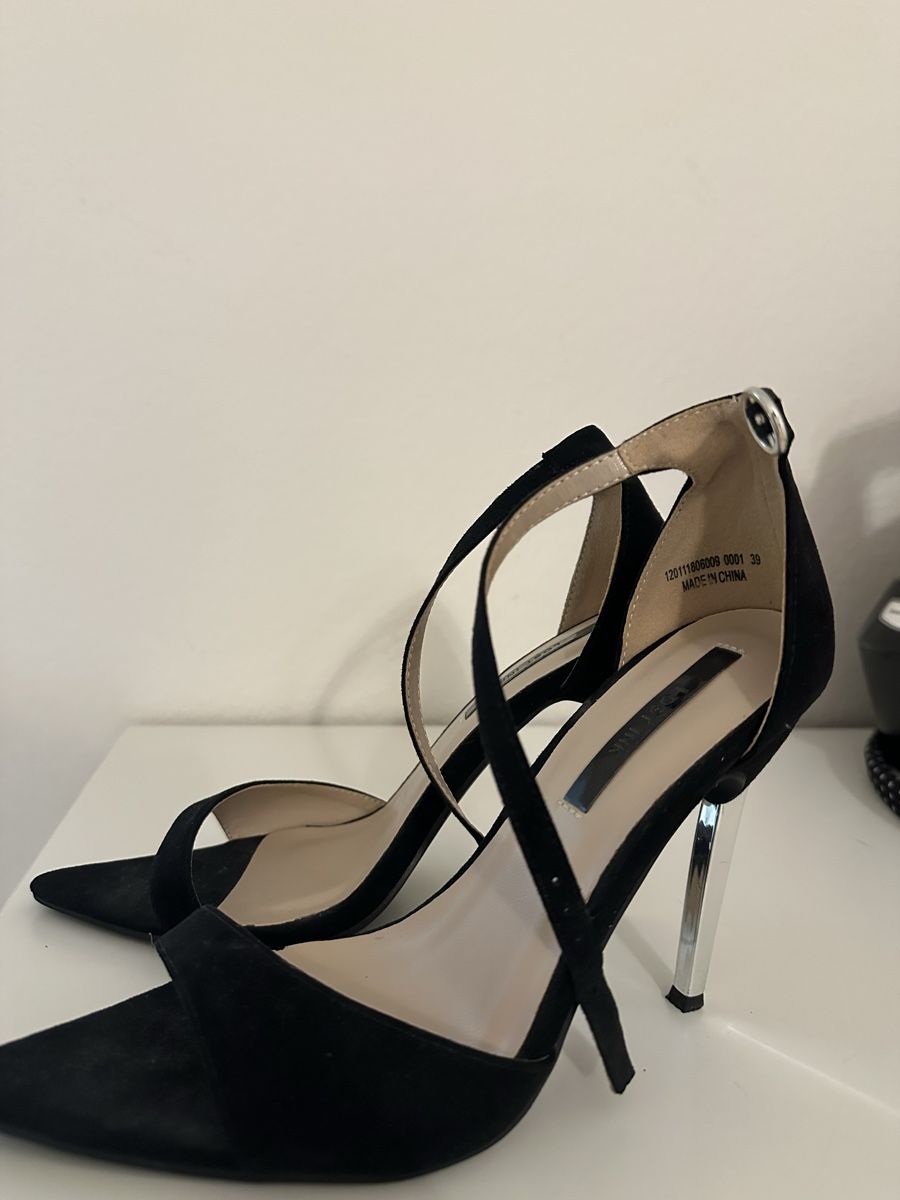 elegante-schwarze-high-heels-mit-riemchen-gr-eu-39-gebraucht-in
