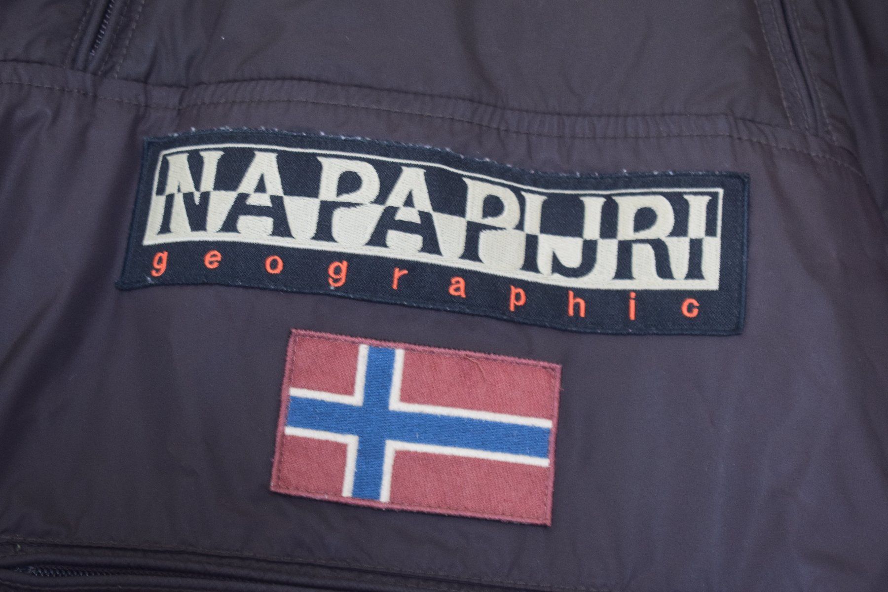 Napapijri Jacken: Napapijri Jacke, Grösse L – Gebraucht aus Zürich von gis_nt9b 1