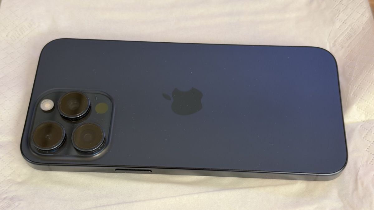 Apple Portables: Iphone 15 pro Max, blue titanium, 256GB – D'occasion à Effretikon par crastro 2