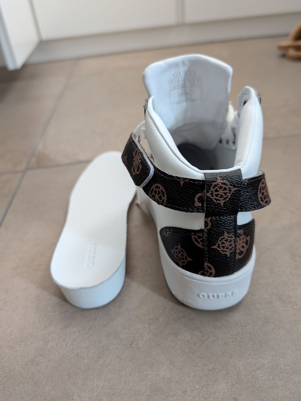 Guess Damenschuhe: Schöne GUESS Sneaker - Damen - Gr. 36 - NEU – Neu (gemäss Beschreibung) aus Vilters von rs4aholic 9