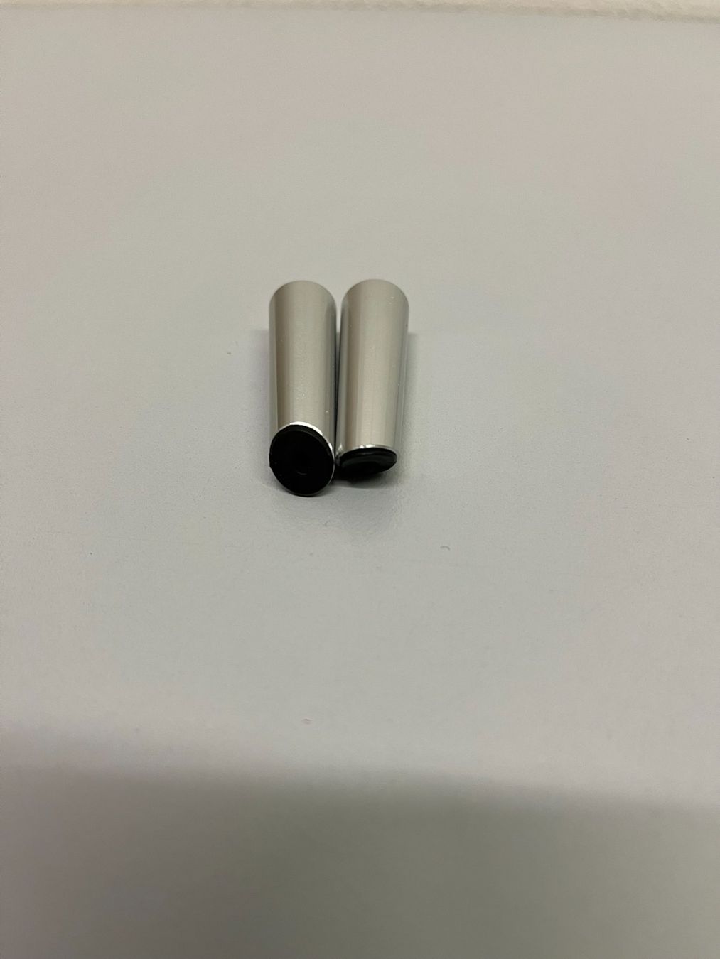 Bang & Olufsen Lettore multimediale & Streamer: Bang Olufsen BeoCenter 2 Tischfüsse – Usato da Hochdorf venduto da av-electronics 1